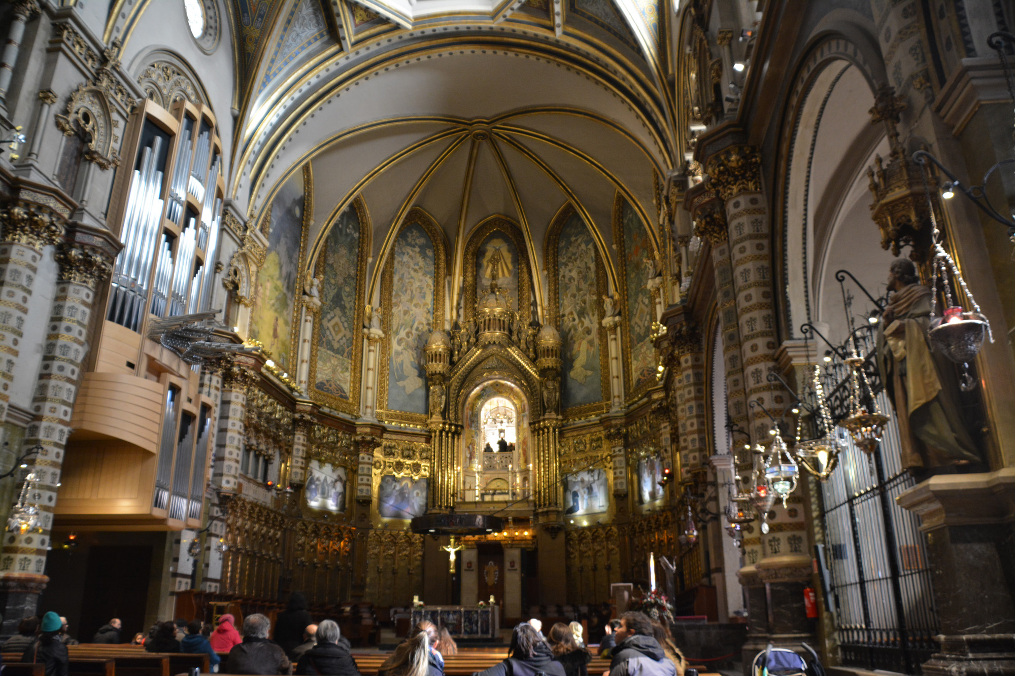 L’Escolania is a boys’ choir of sopranos and altos, singing every day in the Basilica of Montserrat, except when we there.