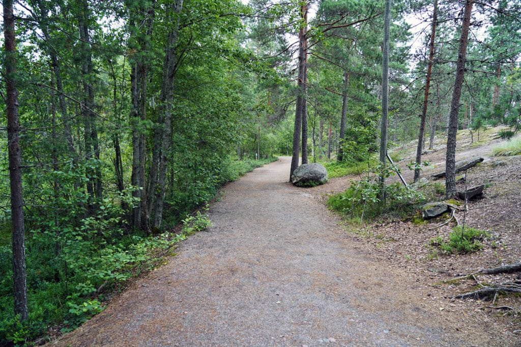 Nuuksio hiking trail trailhead section